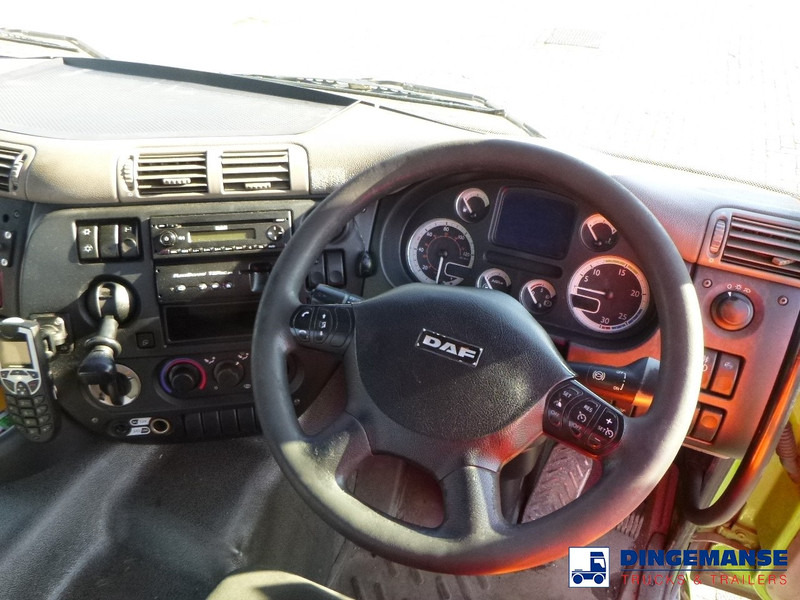 Arrendamiento de DAF CF 75.310 4x2 RHD DAF CF 75.310 4x2 RHD: foto 10