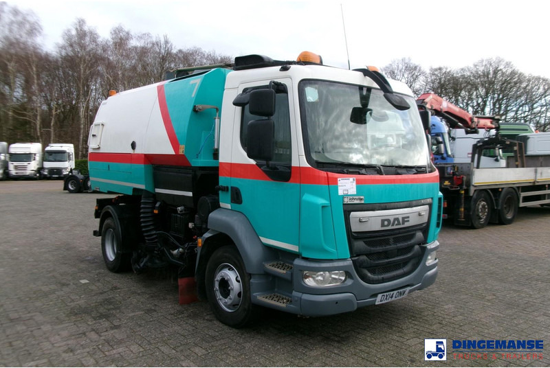DAF LF 55.220 4X2 Johnston street sweeper - Barredora vial: foto 2 DAF LF 55.220 4X2 Johnston street sweeper - Barredora vial: foto 2