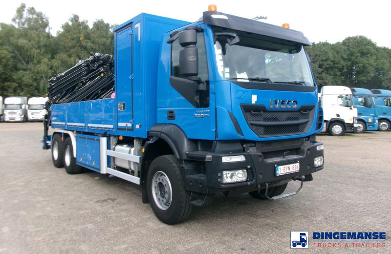 Iveco AD260T33 EEV 6X4 + Hiab 377 E5 Hipro Jib 70 X-4 - Camión grúa: foto 2 Iveco AD260T33 EEV 6X4 + Hiab 377 E5 Hipro Jib 70 X-4 - Camión grúa: foto 2