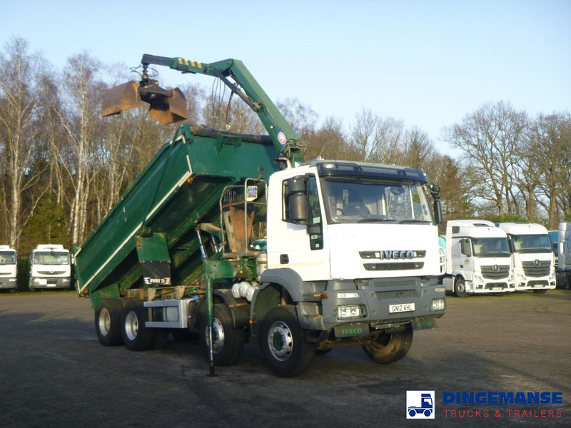 Iveco AD340T36 8x4 RHD tipper + HMF 1244 Z1 - Camión grúa: foto 2 Iveco AD340T36 8x4 RHD tipper + HMF 1244 Z1 - Camión grúa: foto 2