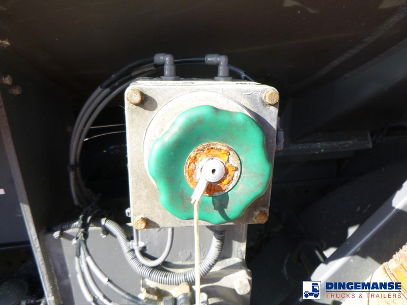 Arrendamiento de MAN TGS 26.320 6X2 RHD fuel tank 20 m3 / 4 comp MAN TGS 26.320 6X2 RHD fuel tank 20 m3 / 4 comp: foto 12 Arrendamiento de MAN TGS 26.320 6X2 RHD fuel tank 20 m3 / 4 comp MAN TGS 26.320 6X2 RHD fuel tank 20 m3 / 4 comp: foto 12