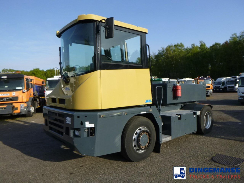 MOL RM 255 4X4 terminal drawbar tractor 150 ton - Tractor industrial: foto 1 MOL RM 255 4X4 terminal drawbar tractor 150 ton - Tractor industrial: foto 1