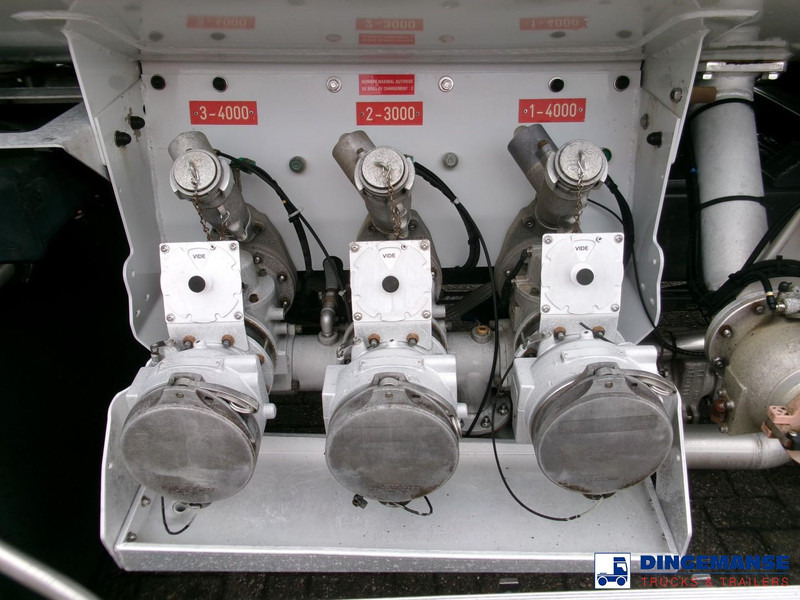 Arrendamiento de Renault Midlum 280 Dxi 4x2 fuel tank 11.3 m3 / 3 comp Renault Midlum 280 Dxi 4x2 fuel tank 11.3 m3 / 3 comp: foto 9 Arrendamiento de Renault Midlum 280 Dxi 4x2 fuel tank 11.3 m3 / 3 comp Renault Midlum 280 Dxi 4x2 fuel tank 11.3 m3 / 3 comp: foto 9