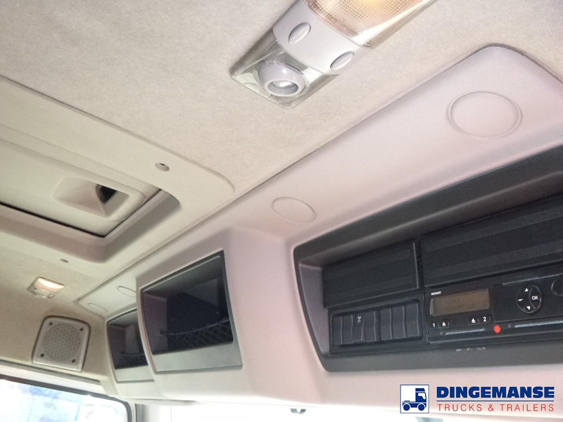 Camión frigorífico Renault Premium 370 dxi 6x2 RHD Carrier Supra 950 MT frigo: foto 7