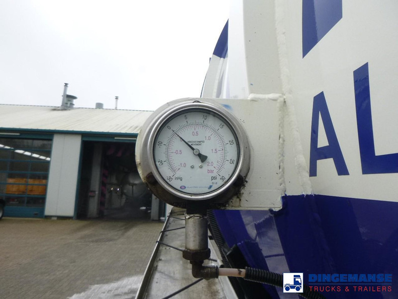 Semirremolque cisterna VALLELY Vacuum tank alu 30 m3 / 1 comp + Engine: foto 8 Semirremolque cisterna VALLELY Vacuum tank alu 30 m3 / 1 comp + Engine: foto 8