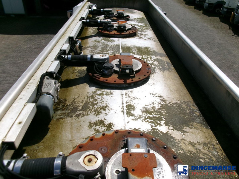 Camión cisterna Volvo FE 260 4x2 dxi fuel tank 13.3 m3 / 4 comp / ADR 21-06-2024: foto 17 Camión cisterna Volvo FE 260 4x2 dxi fuel tank 13.3 m3 / 4 comp / ADR 21-06-2024: foto 17