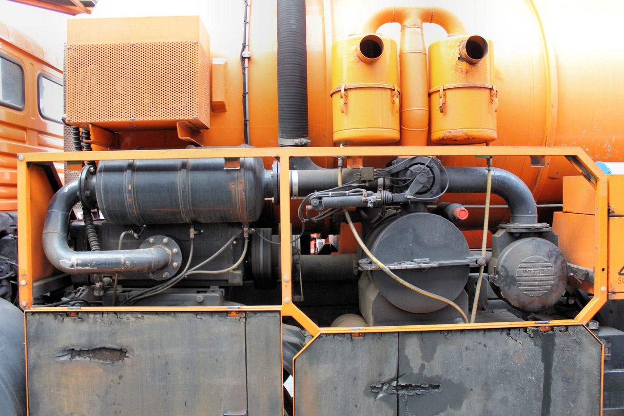 Arrendamiento de MAN FE 32.410 A 8x2 Assmann 17m³ HD-Spül-KOMBI V2A MAN FE 32.410 A 8x2 Assmann 17m³ HD-Spül-KOMBI V2A: foto 7 Arrendamiento de MAN FE 32.410 A 8x2 Assmann 17m³ HD-Spül-KOMBI V2A MAN FE 32.410 A 8x2 Assmann 17m³ HD-Spül-KOMBI V2A: foto 7