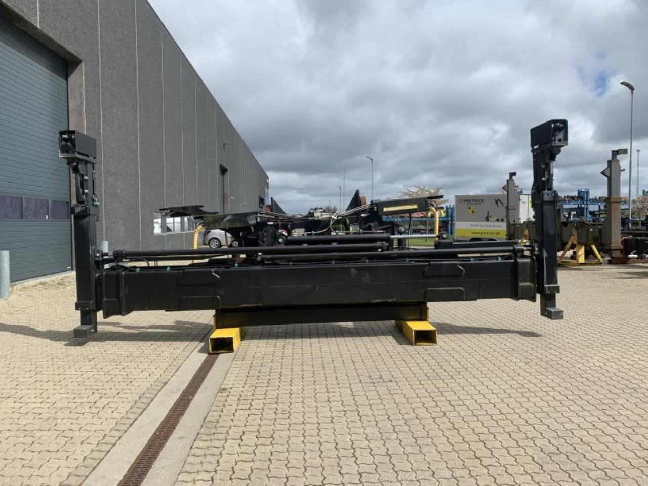 ELME 20"- 40" - Implemento para Equipo de manutención: foto 1 ELME 20"- 40" - Implemento para Equipo de manutención: foto 1