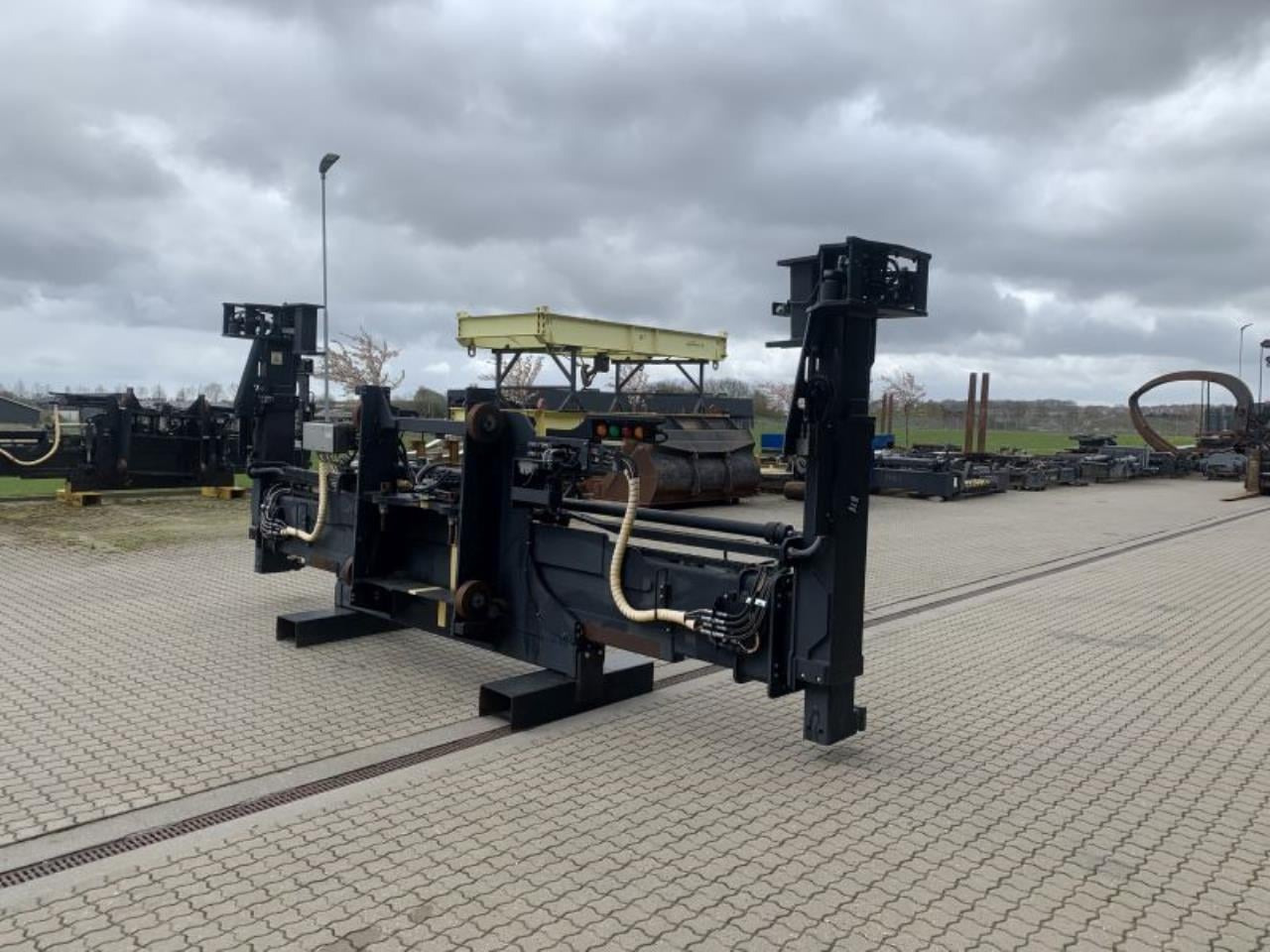 ELME 20"- 40" - Implemento para Equipo de manutención: foto 4 ELME 20"- 40" - Implemento para Equipo de manutención: foto 4