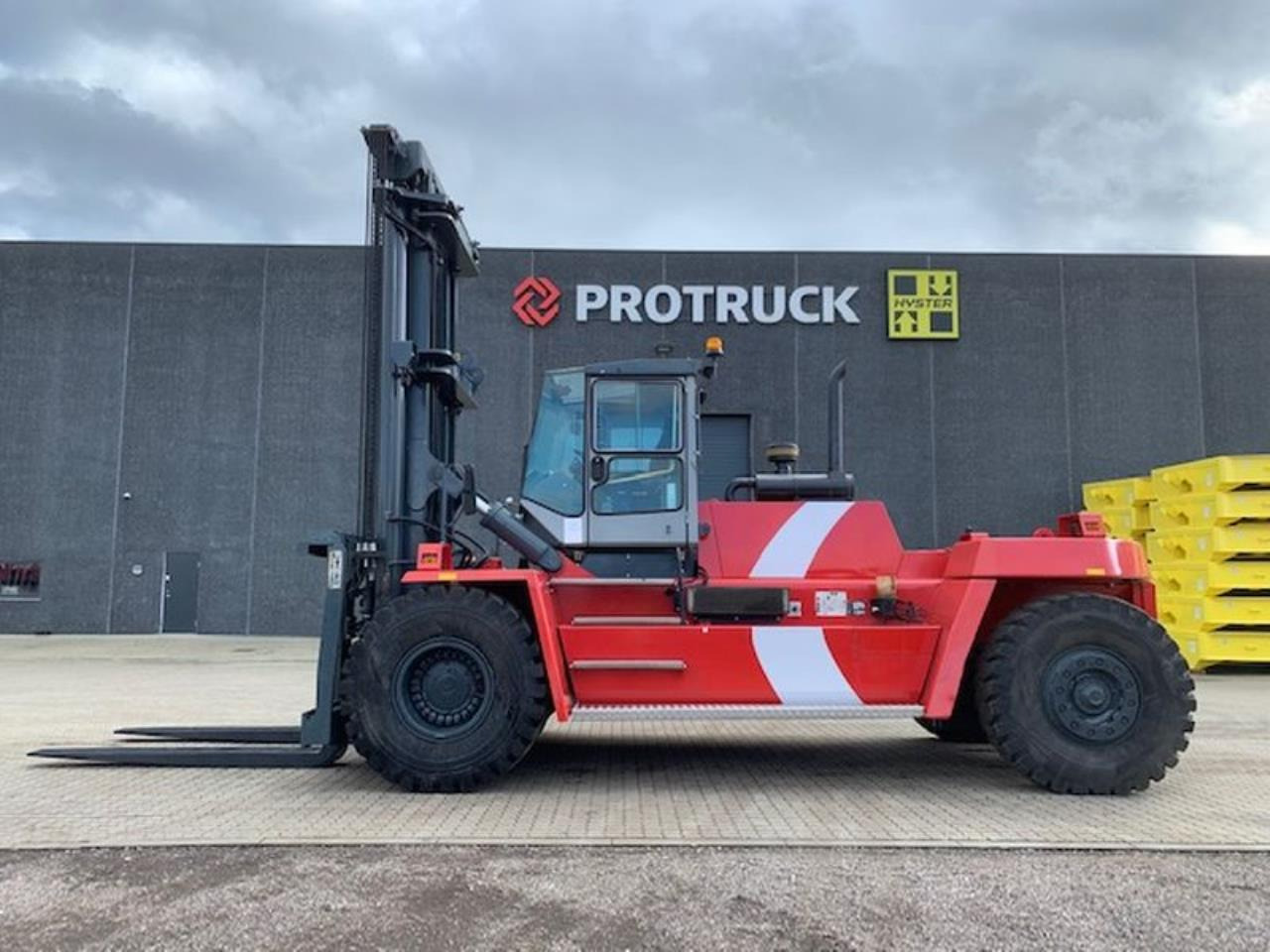 Kalmar DCD320-12LB - Carretilla elevadora diésel: foto 1 Kalmar DCD320-12LB - Carretilla elevadora diésel: foto 1