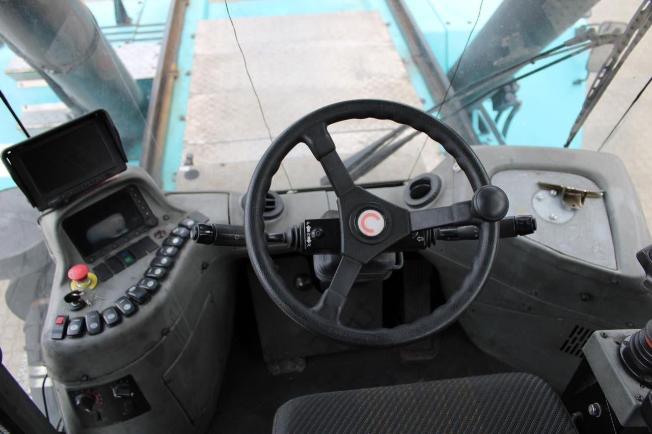 SMV 4531 TB5 - Reach stacker: foto 4 SMV 4531 TB5 - Reach stacker: foto 4