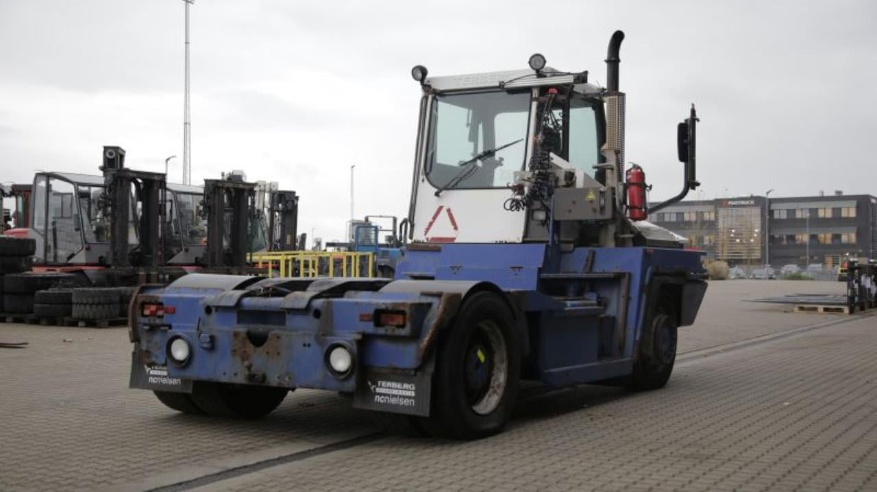 Terberg RT222 - Tractor industrial: foto 3 Terberg RT222 - Tractor industrial: foto 3