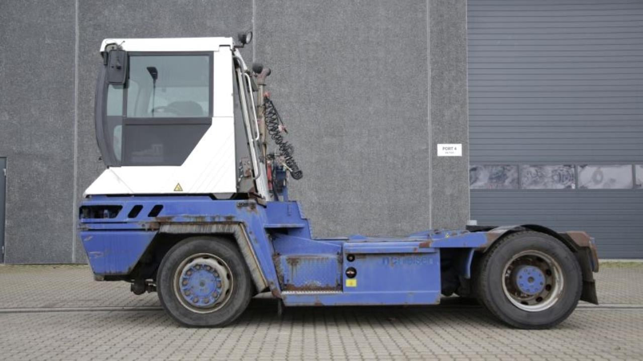 Terberg RT222 - Tractor industrial: foto 1 Terberg RT222 - Tractor industrial: foto 1
