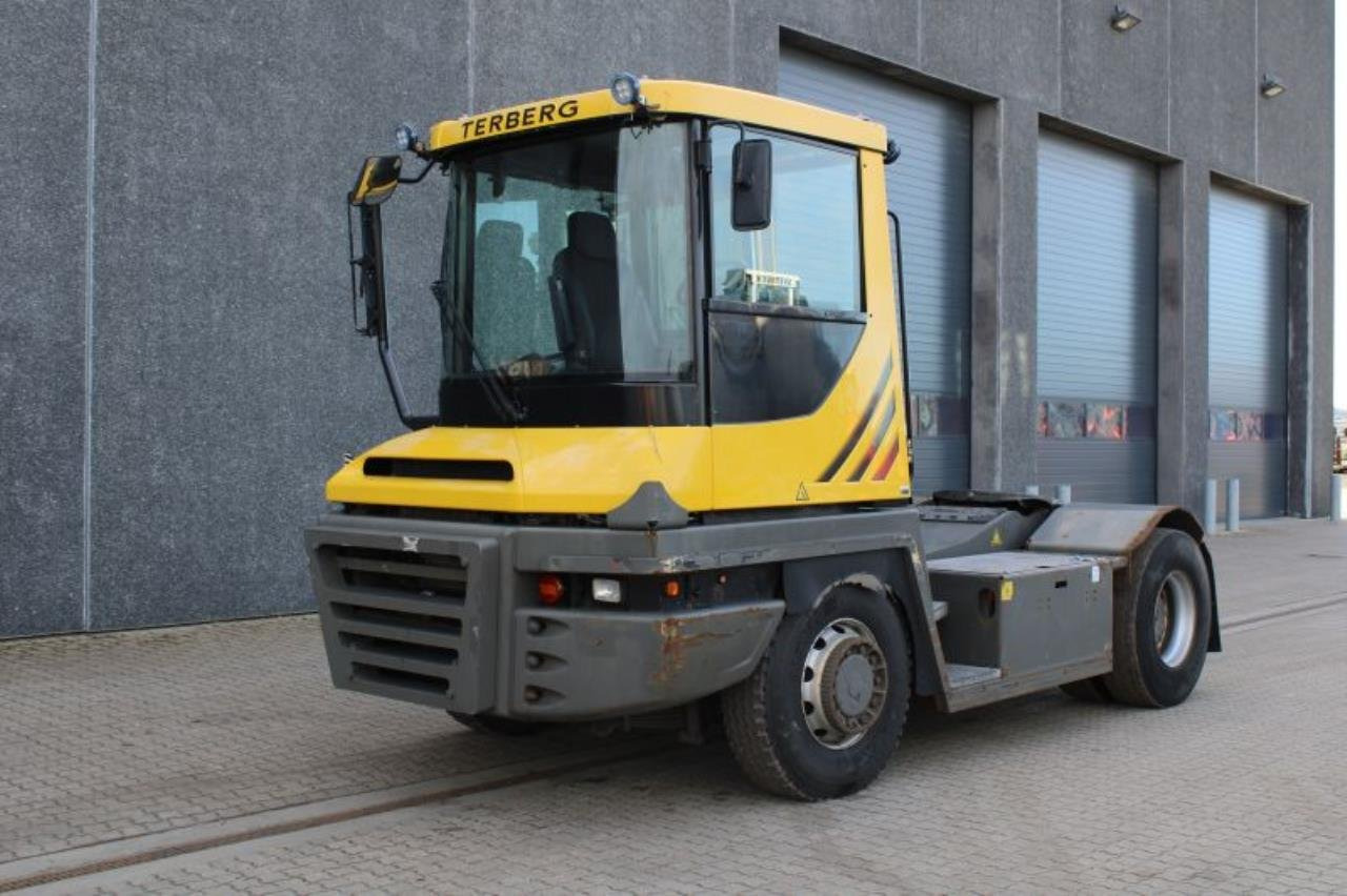 Terberg RT283 - Tractor industrial: foto 2 Terberg RT283 - Tractor industrial: foto 2