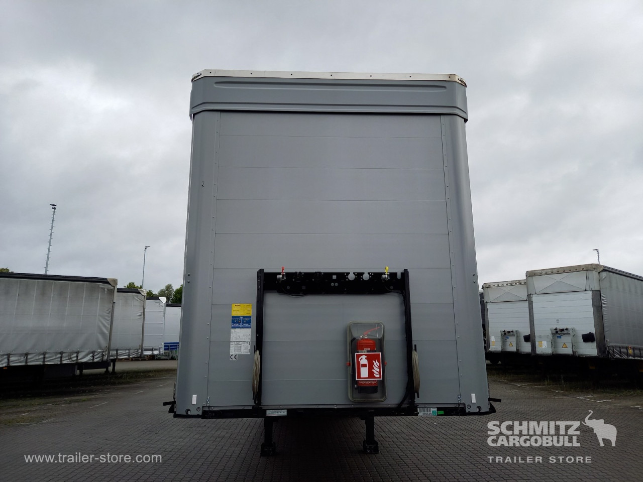 KOEGEL Auflieger Curtainsider Mega - Semirremolque lona: foto 4 KOEGEL Auflieger Curtainsider Mega - Semirremolque lona: foto 4