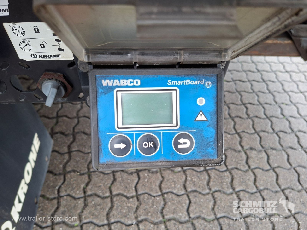 KRONE Auflieger Curtainsider Standard Forklift holder - Semirremolque lona: foto 4 KRONE Auflieger Curtainsider Standard Forklift holder - Semirremolque lona: foto 4