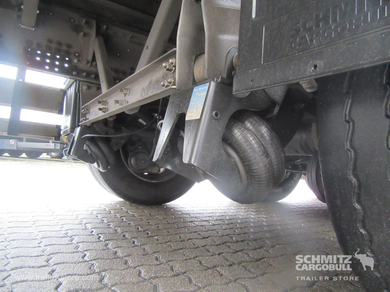 SCHMITZ Auflieger Curtainsider Standard - Semirremolque lona: foto 3 SCHMITZ Auflieger Curtainsider Standard - Semirremolque lona: foto 3