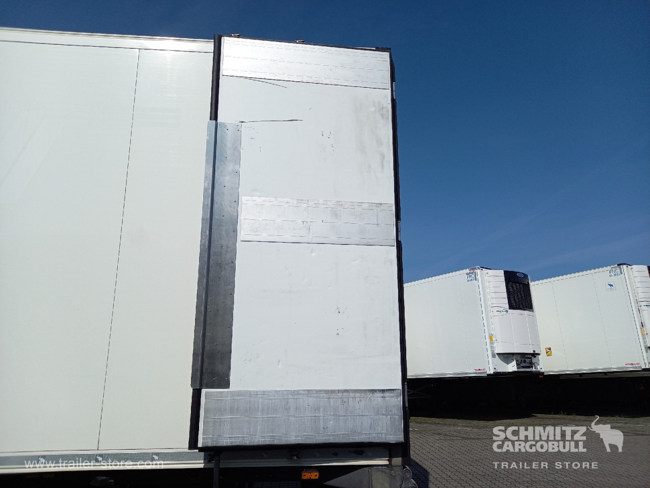 SCHMITZ Auflieger Tiefkühler Fleischhang - Semirremolque isotérmico: foto 2 SCHMITZ Auflieger Tiefkühler Fleischhang - Semirremolque isotérmico: foto 2