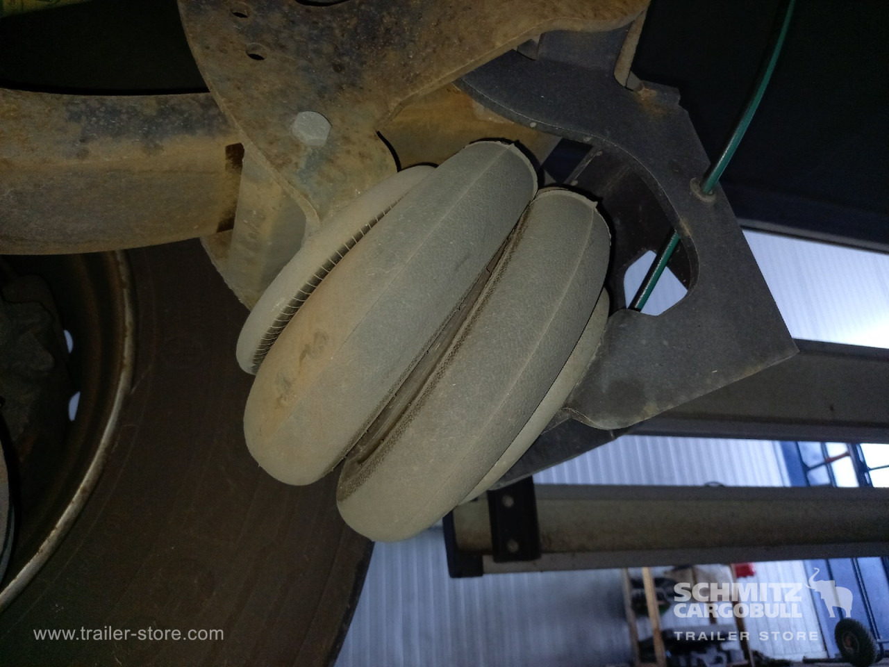 SCHMITZ Auflieger Tiefkühler Standard Double deck - Semirremolque isotérmico: foto 3 SCHMITZ Auflieger Tiefkühler Standard Double deck - Semirremolque isotérmico: foto 3