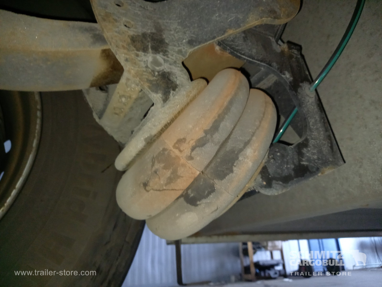 SCHMITZ Auflieger Tiefkühler Standard Double deck - Semirremolque isotérmico: foto 3 SCHMITZ Auflieger Tiefkühler Standard Double deck - Semirremolque isotérmico: foto 3