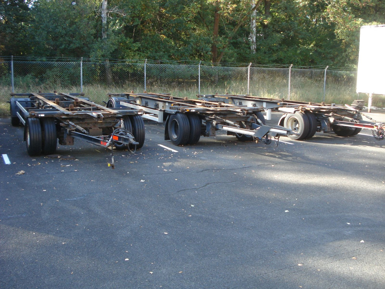 Krone AZ 18 A Drehschemel Zwillingsbereift! - Remolque portacontenedore/ Intercambiable: foto 1 Krone AZ 18 A Drehschemel Zwillingsbereift! - Remolque portacontenedore/ Intercambiable: foto 1