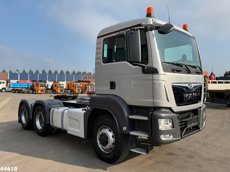MAN TGS 26.460 Euro 6 6x6 Kiphydrauliek - Cabeza tractora: foto 2 MAN TGS 26.460 Euro 6 6x6 Kiphydrauliek - Cabeza tractora: foto 2