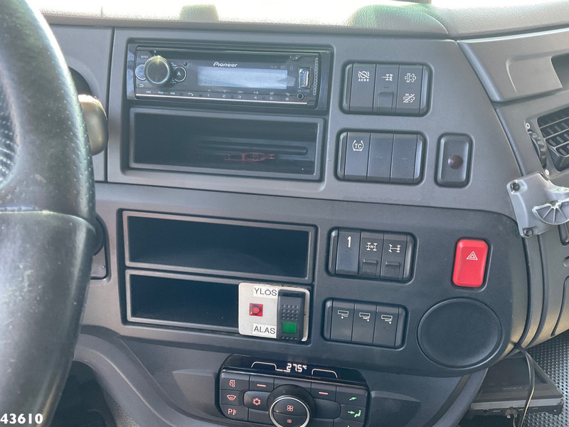 Camión grúa DAF FAD XF 530 8x4 Holzkran: foto 19