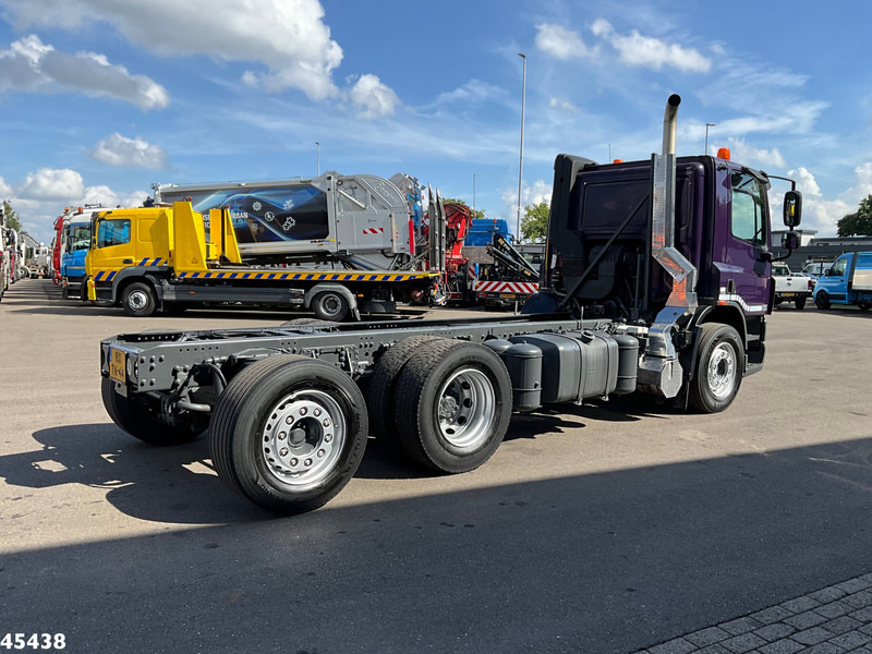 DAF FAN 75 CF 250 Chassis cabine with PTO Just 143.864 km! - Camión chasis: foto 4 DAF FAN 75 CF 250 Chassis cabine with PTO Just 143.864 km! - Camión chasis: foto 4