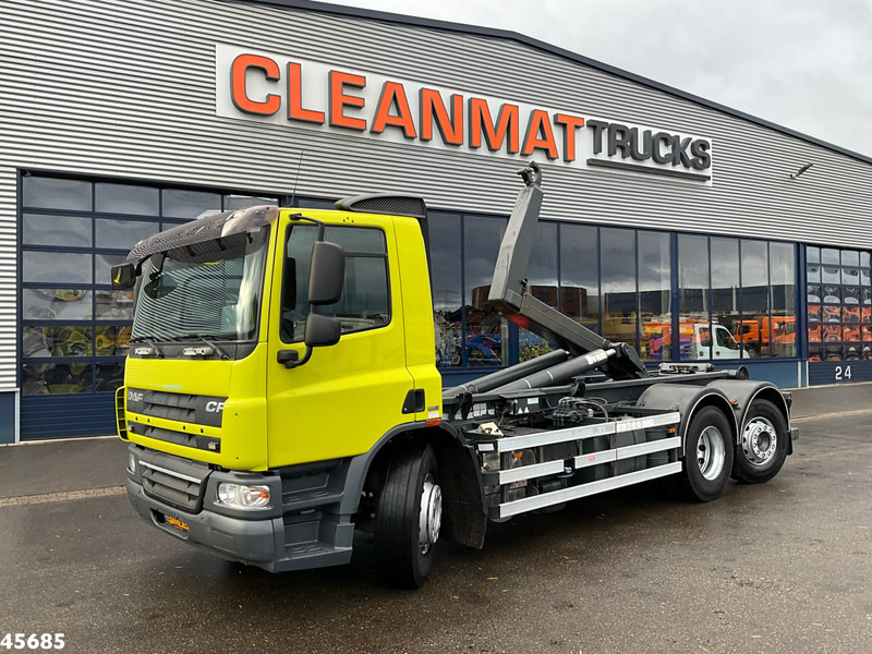 DAF FAN 75 CF 310 VDL 21 Ton haakarmsysteem - Camión multibasculante: foto 1 DAF FAN 75 CF 310 VDL 21 Ton haakarmsysteem - Camión multibasculante: foto 1