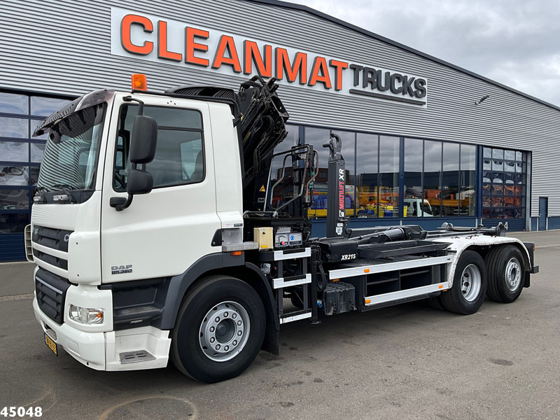 DAF FAN 85 CF 360 Euro 5 Hiab 12 Tonmeter laadkraan - Camión multibasculante, Camión grúa: foto 2 DAF FAN 85 CF 360 Euro 5 Hiab 12 Tonmeter laadkraan - Camión multibasculante, Camión grúa: foto 2
