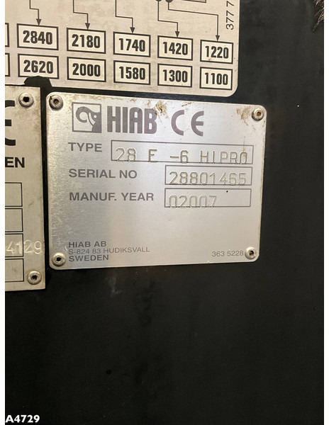 Contenedor de gancho Laadplateau met Hiab 28 Tonmeter laadkraan: foto 13