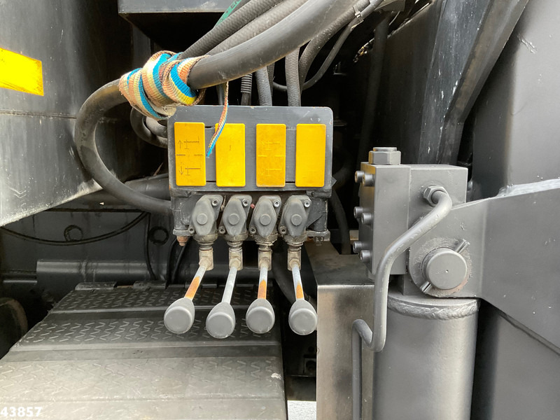 Arrendamiento de MAN F2000 6x6 Full Steel Manual Palfinger 68 Tonmeter Dachdecker kran Just 54.133 km! MAN F2000 6x6 Full Steel Manual Palfinger 68 Tonmeter Dachdecker kran Just 54.133 km!: foto 15 Arrendamiento de MAN F2000 6x6 Full Steel Manual Palfinger 68 Tonmeter Dachdecker kran Just 54.133 km! MAN F2000 6x6 Full Steel Manual Palfinger 68 Tonmeter Dachdecker kran Just 54.133 km!: foto 15