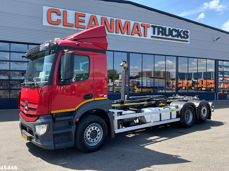 Mercedes-Benz Antos 2543 Euro 6 Multilift 26 Ton haakarmsysteem - Camión multibasculante: foto 2 Mercedes-Benz Antos 2543 Euro 6 Multilift 26 Ton haakarmsysteem - Camión multibasculante: foto 2