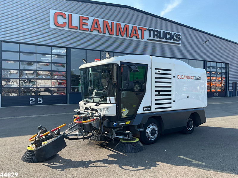 Ravo 540 CD Euro 6 with 3-rd brush - Barredora vial: foto 2 Ravo 540 CD Euro 6 with 3-rd brush - Barredora vial: foto 2