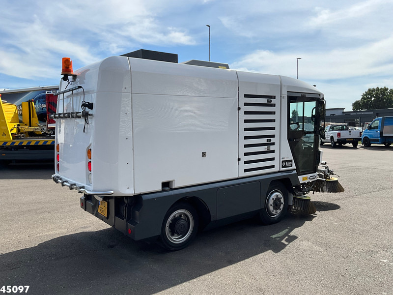 Ravo 540 Euro 6 with 3-rd brush - Barredora vial: foto 5 Ravo 540 Euro 6 with 3-rd brush - Barredora vial: foto 5