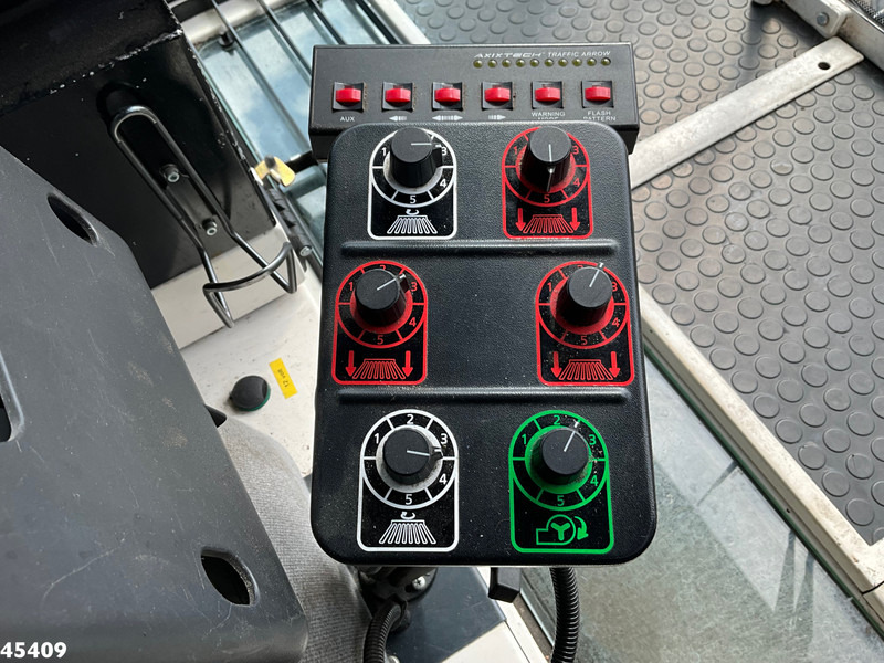 Arrendamiento de Schmidt Cleango 500 Compact Euro 6 with 3-rd brush Schmidt Cleango 500 Compact Euro 6 with 3-rd brush: foto 14