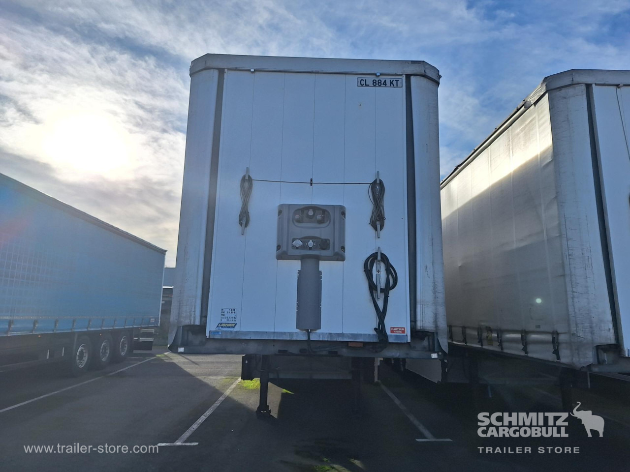 FRUEHAUF Curtainsider Standard Taillift - Semirremolque lona: foto 2 FRUEHAUF Curtainsider Standard Taillift - Semirremolque lona: foto 2