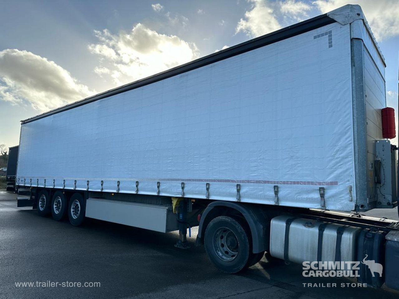 SCHMITZ Curtainsider Standard - Semirremolque lona: foto 1 SCHMITZ Curtainsider Standard - Semirremolque lona: foto 1
