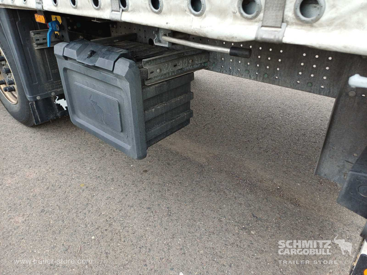 SCHMITZ Auflieger Curtainsider Standard - Semirremolque lona: foto 5 SCHMITZ Auflieger Curtainsider Standard - Semirremolque lona: foto 5