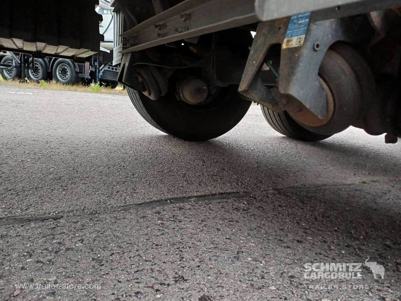 SCHMITZ Auflieger Curtainsider Standard Forklift holder - Semirremolque lona: foto 5 SCHMITZ Auflieger Curtainsider Standard Forklift holder - Semirremolque lona: foto 5