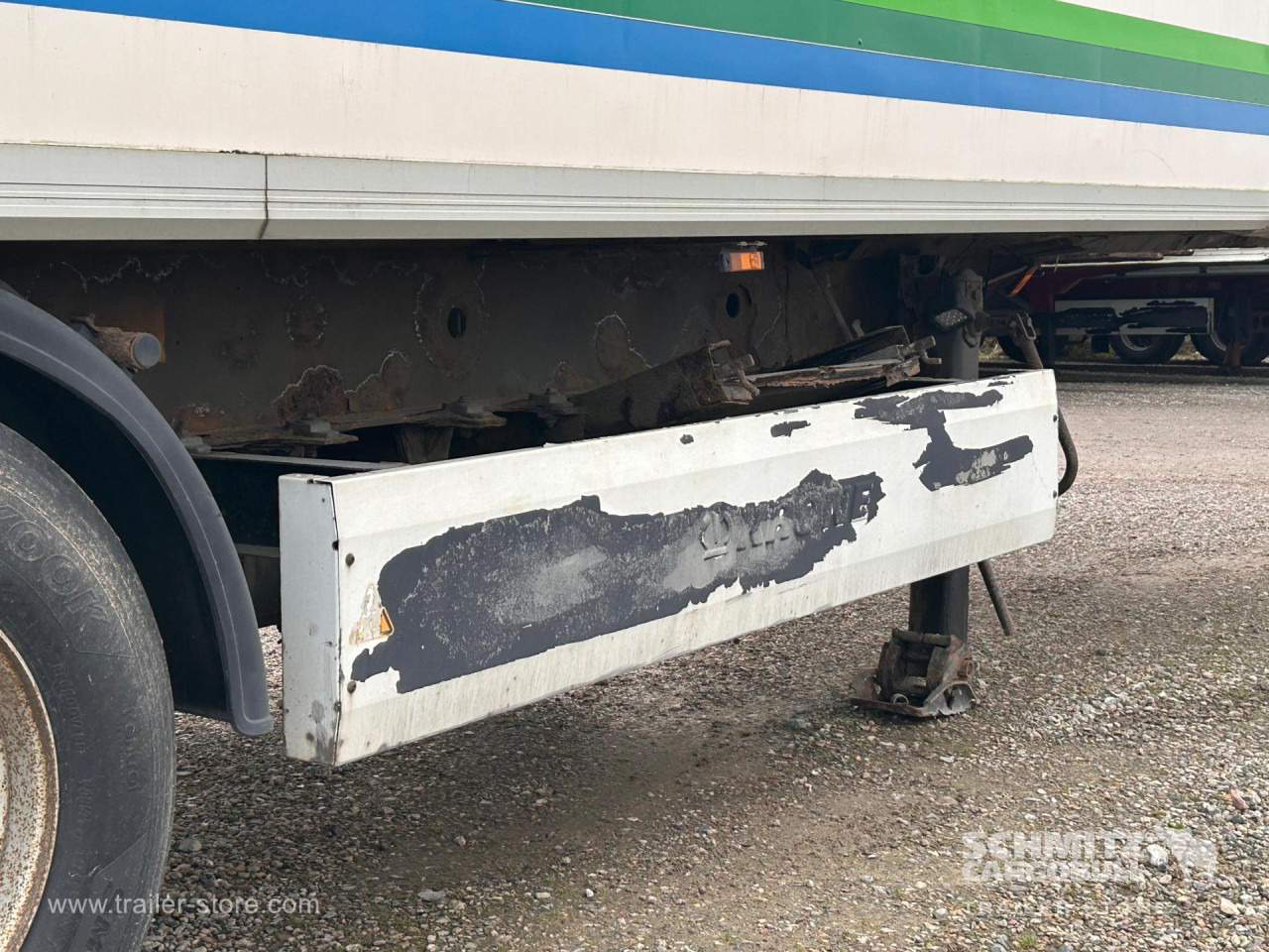 KRONE Reefer Standard - Semirremolque isotérmico: foto 2 KRONE Reefer Standard - Semirremolque isotérmico: foto 2