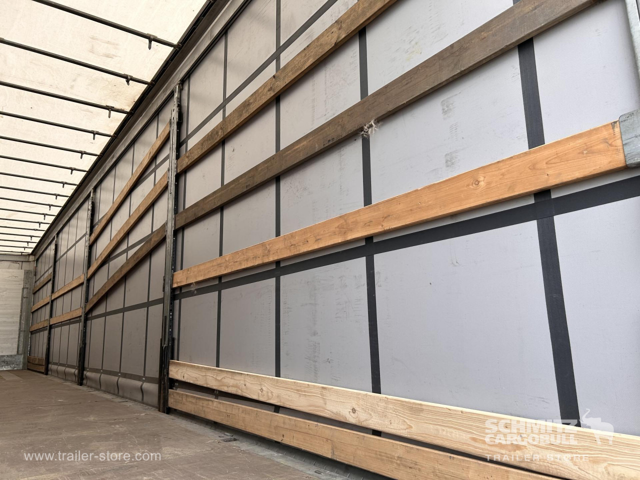 SCHMITZ Curtainsider Standard - Semirremolque lona: foto 4 SCHMITZ Curtainsider Standard - Semirremolque lona: foto 4