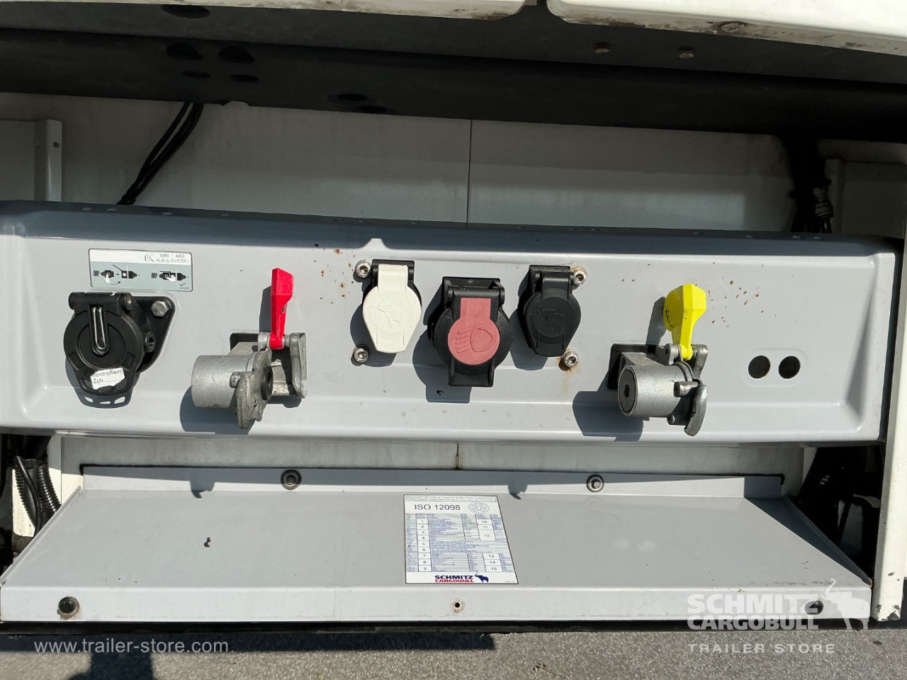 SCHMITZ Reefer Meat hanging system - Semirremolque isotérmico: foto 4 SCHMITZ Reefer Meat hanging system - Semirremolque isotérmico: foto 4