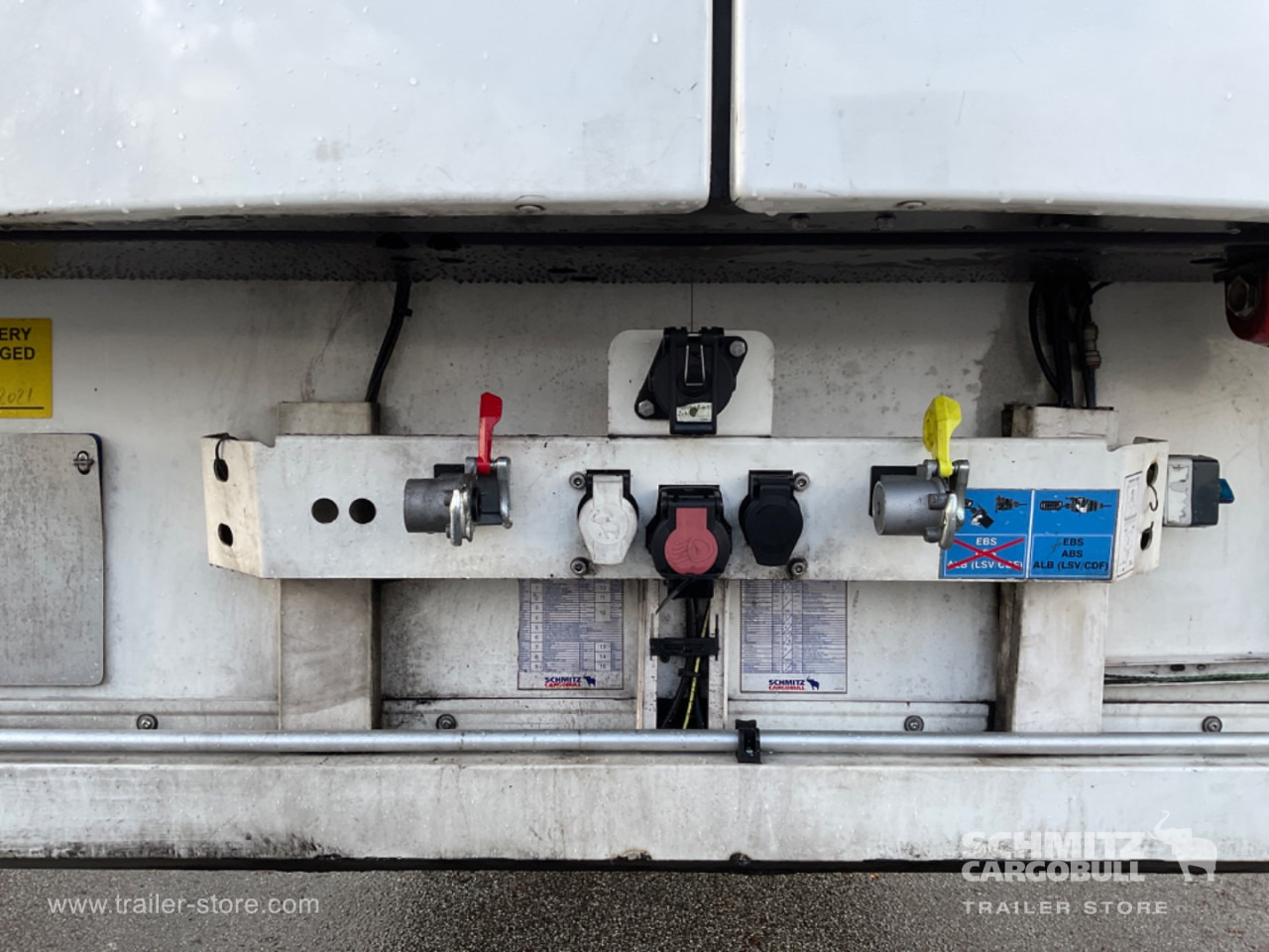 SCHMITZ Reefer Multitemp Double deck - Semirremolque isotérmico: foto 4 SCHMITZ Reefer Multitemp Double deck - Semirremolque isotérmico: foto 4