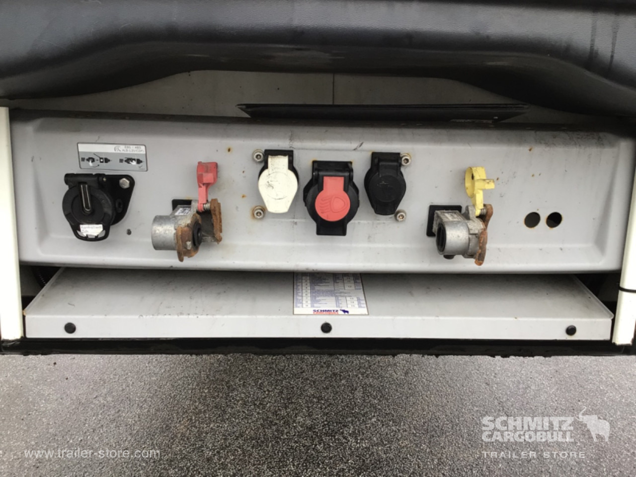 SCHMITZ Reefer Standard - Semirremolque isotérmico: foto 4 SCHMITZ Reefer Standard - Semirremolque isotérmico: foto 4