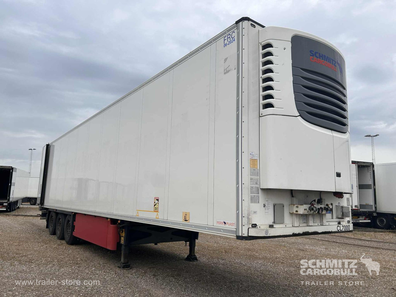 SCHMITZ Reefer Standard Double deck - Semirremolque isotérmico: foto 1 SCHMITZ Reefer Standard Double deck - Semirremolque isotérmico: foto 1
