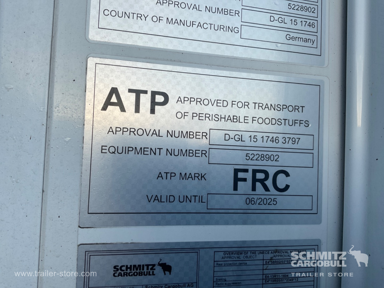 SCHMITZ Reefer Standard Double deck - Semirremolque isotérmico: foto 5 SCHMITZ Reefer Standard Double deck - Semirremolque isotérmico: foto 5