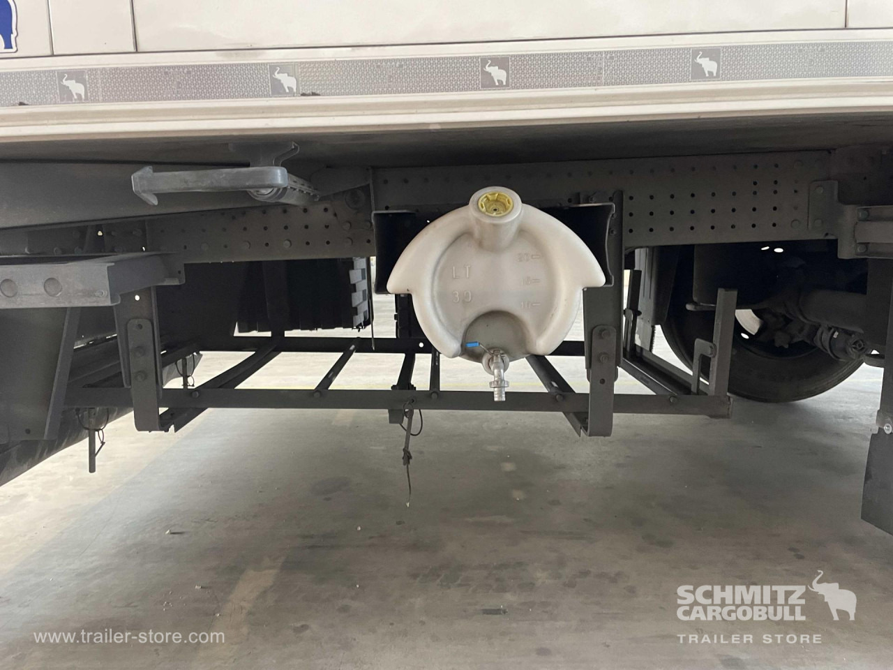 SCHMITZ Semiremolque Frigo Standard - Semirremolque isotérmico: foto 2 SCHMITZ Semiremolque Frigo Standard - Semirremolque isotérmico: foto 2