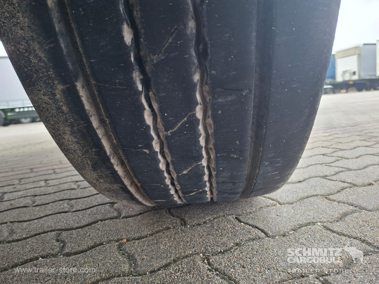 SCHMITZ Tipper Alu-square sided body - Semirremolque volquete: foto 2 SCHMITZ Tipper Alu-square sided body - Semirremolque volquete: foto 2