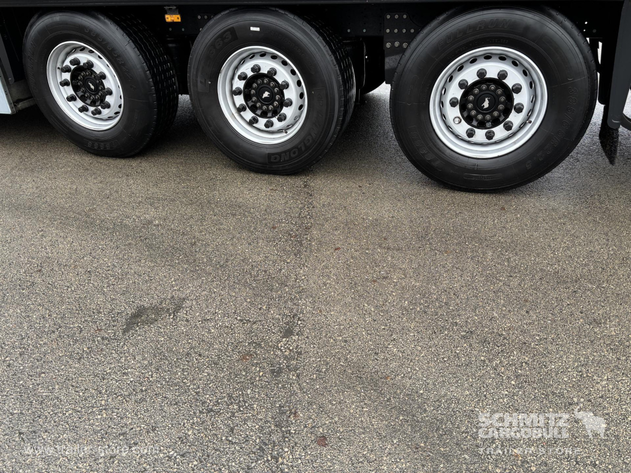 Arrendamiento de SCHMITZ Curtainsider Standard SCHMITZ Curtainsider Standard: foto 9